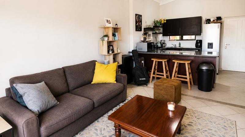 To Let 2 Bedroom Property for Rent in Somerset West Western Cape